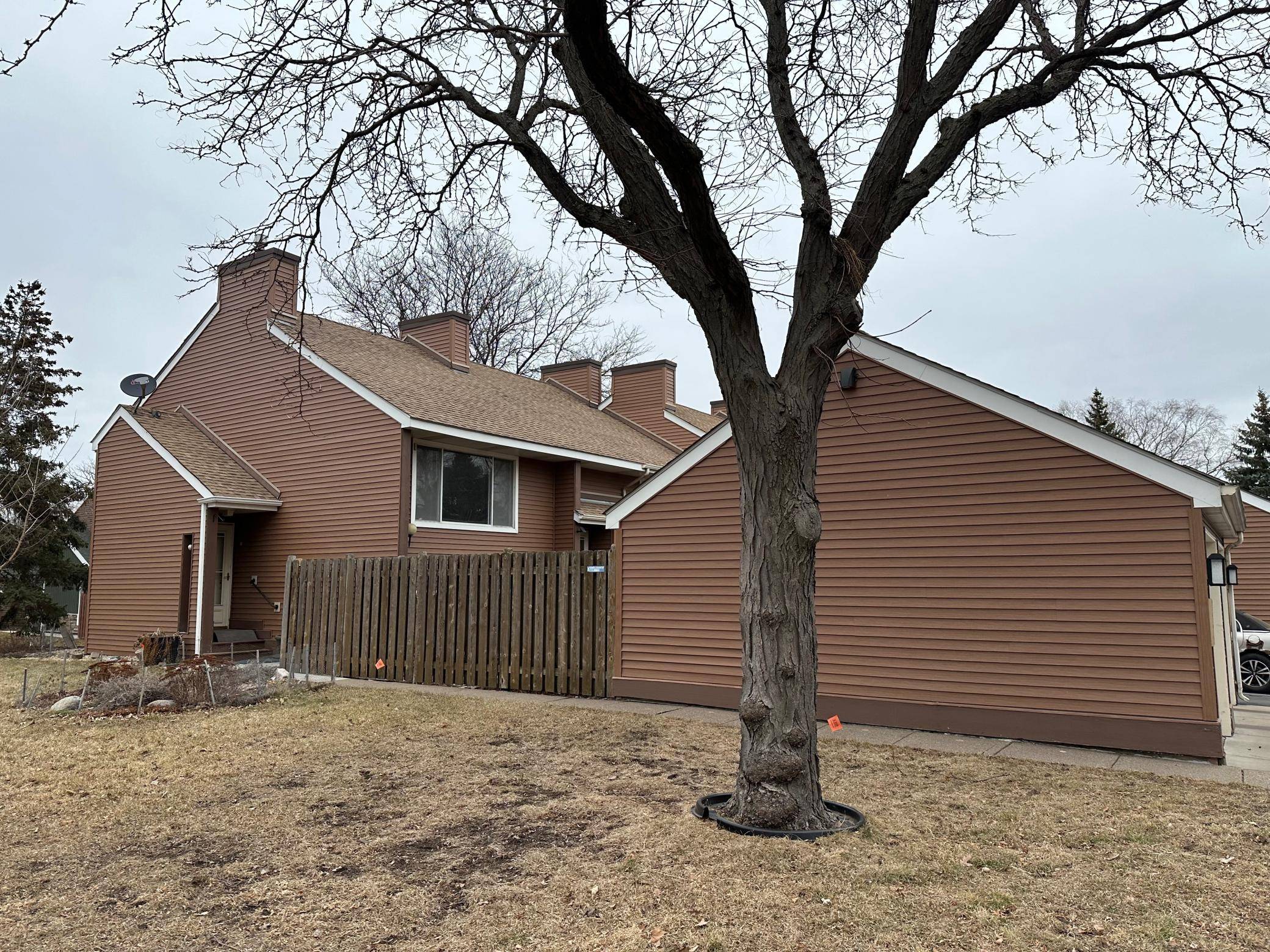 840 Seal ST, Saint Paul, MN 55114