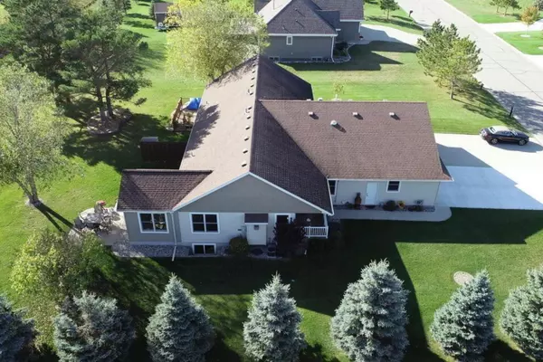 Detroit Lakes, MN 56501,917 Lake Forest CIR