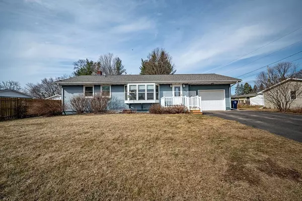 109 Halls Hill ST, Ellsworth, WI 54011