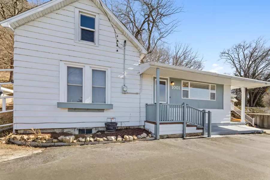 1001 S 2nd ST, Alma, WI 54610