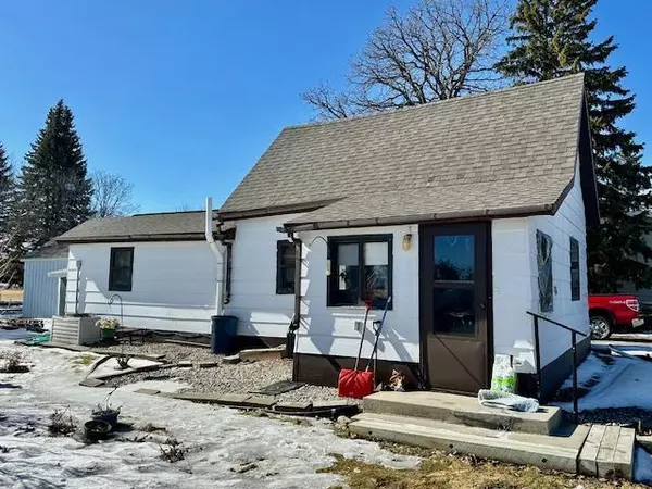 Warroad, MN 56763,316 Lake ST NW