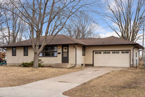 6824 Toledo AVE N,  Brooklyn Center,  MN 55429