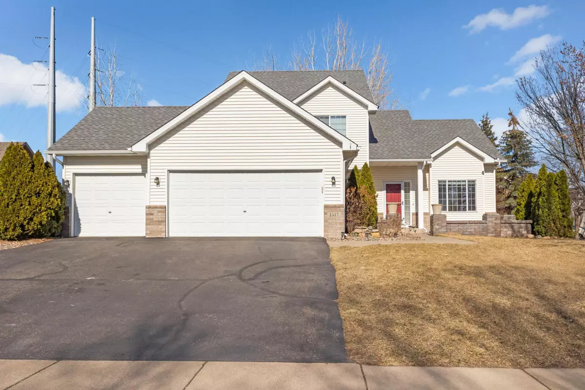 Shakopee, MN 55379,1517 Sussex CT