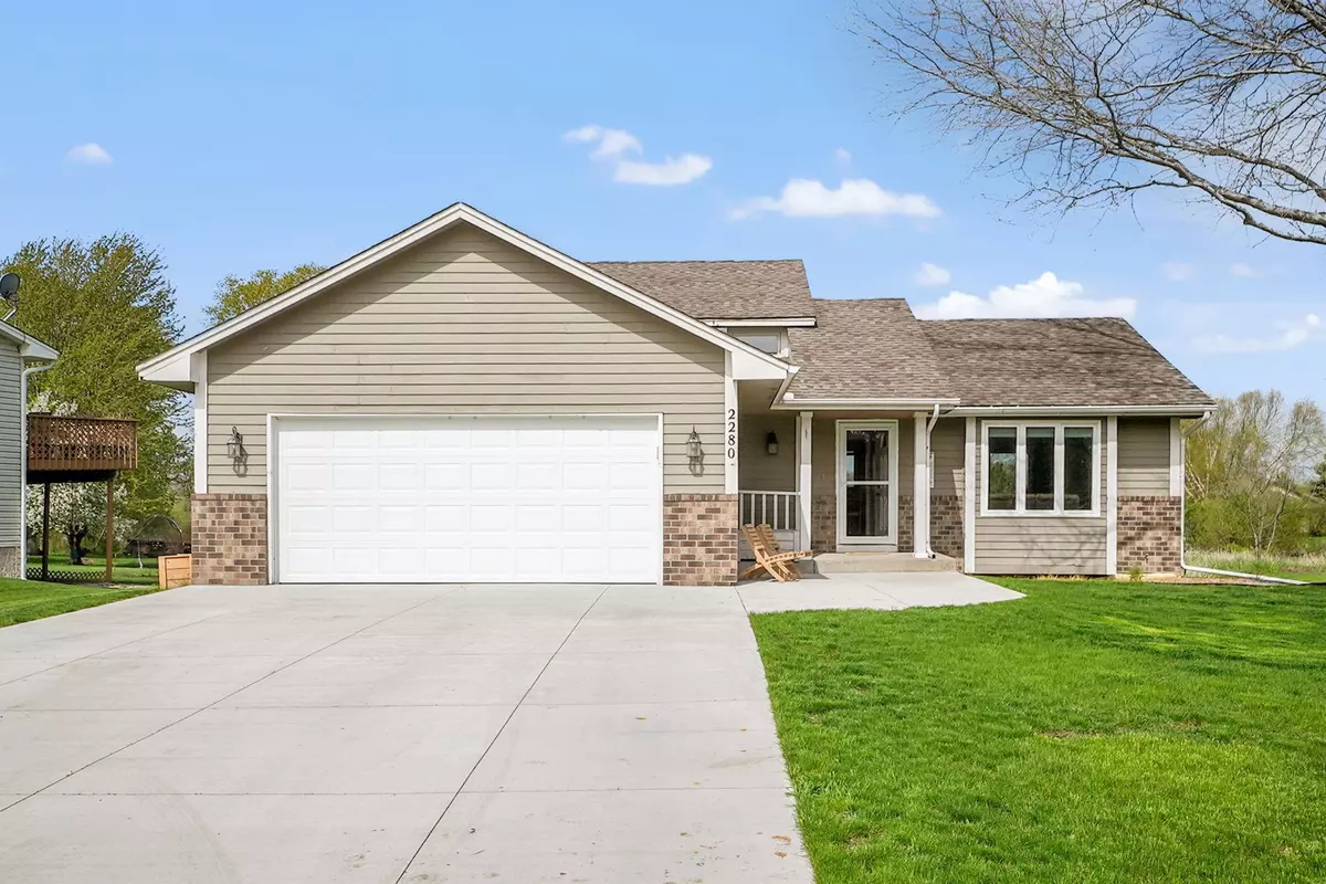 Chaska, MN 55318,2280 Van Sloun RD