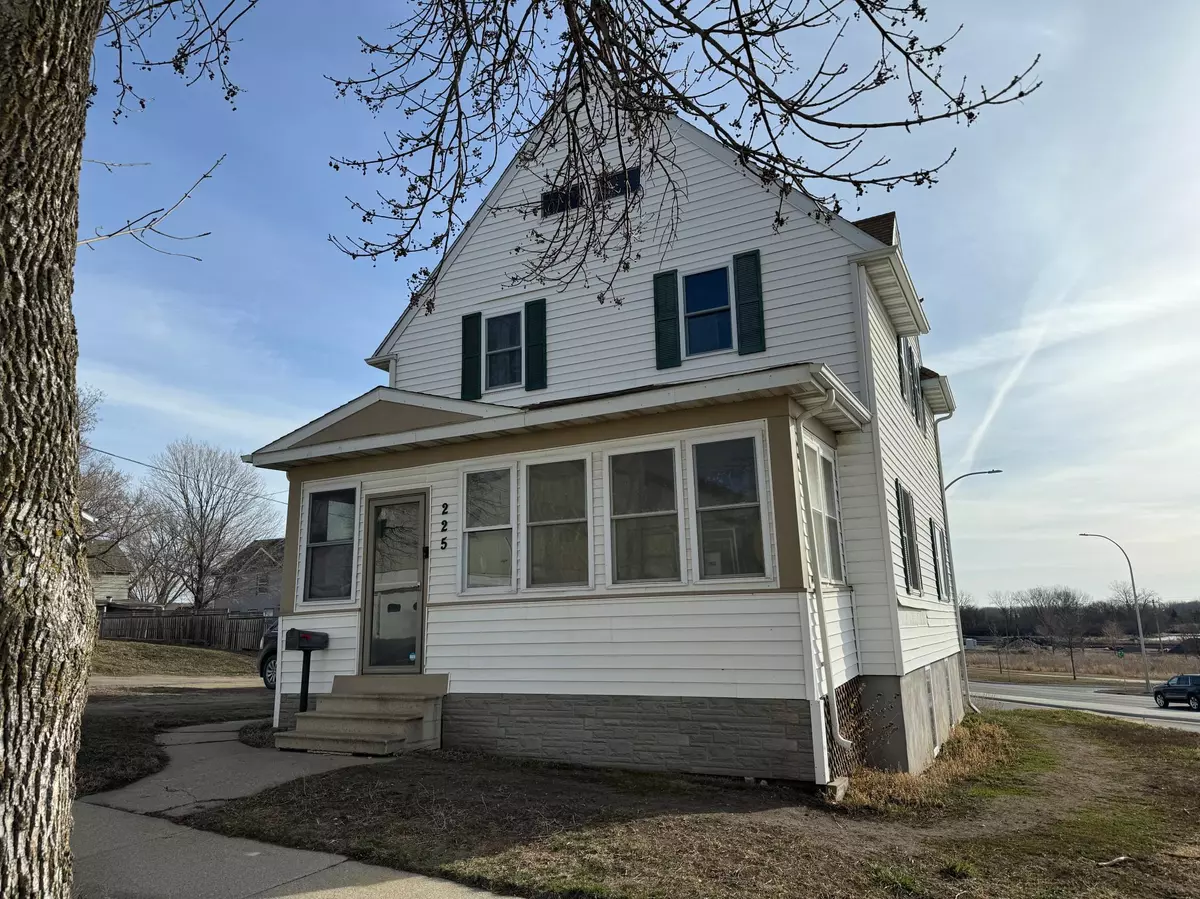 Albert Lea, MN 56007,225 Elizabeth AVE