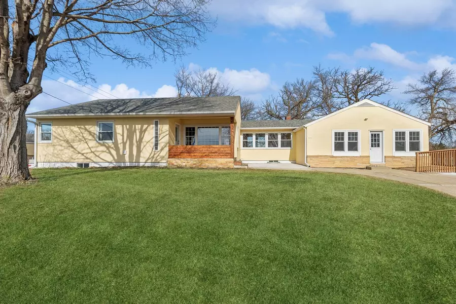 515 Morse ST, Norwood Young America, MN 55368