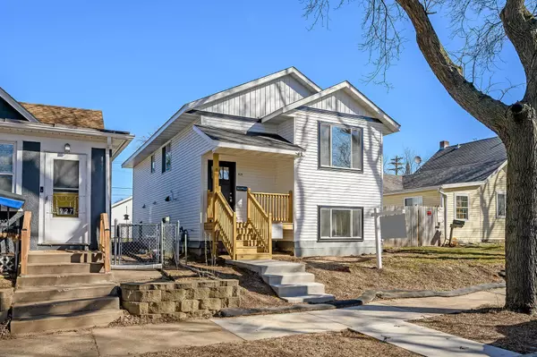 Saint Paul, MN 55106,929 Conway ST