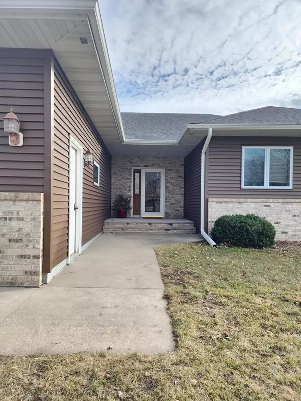 New Richland, MN 56072,302 6th ST NW