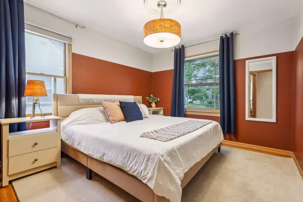 Minneapolis, MN 55418,3430 2 1/2 ST NE