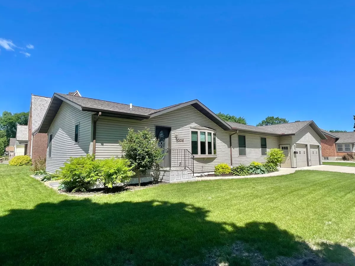 Springfield, MN 56087,206 N Spring AVE