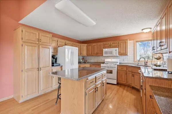 Vadnais Heights, MN 55127,307 Lady Slipper LN