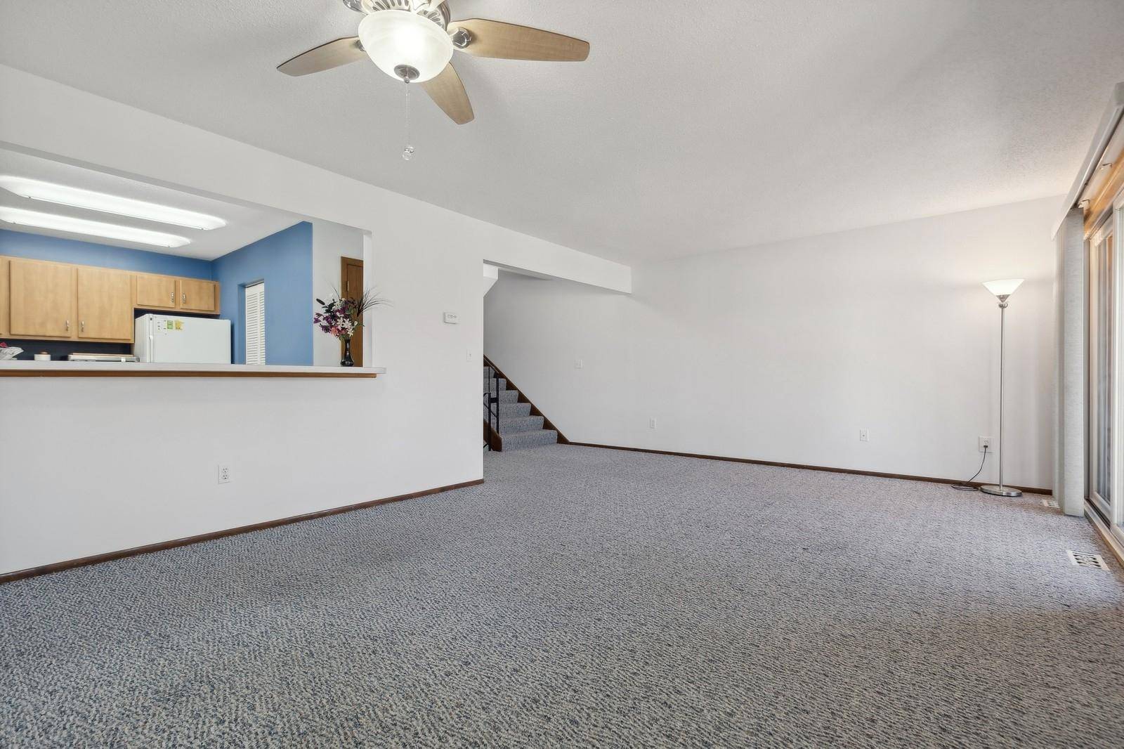 Eden Prairie, MN 55347,8944 Neill Lake RD #144D