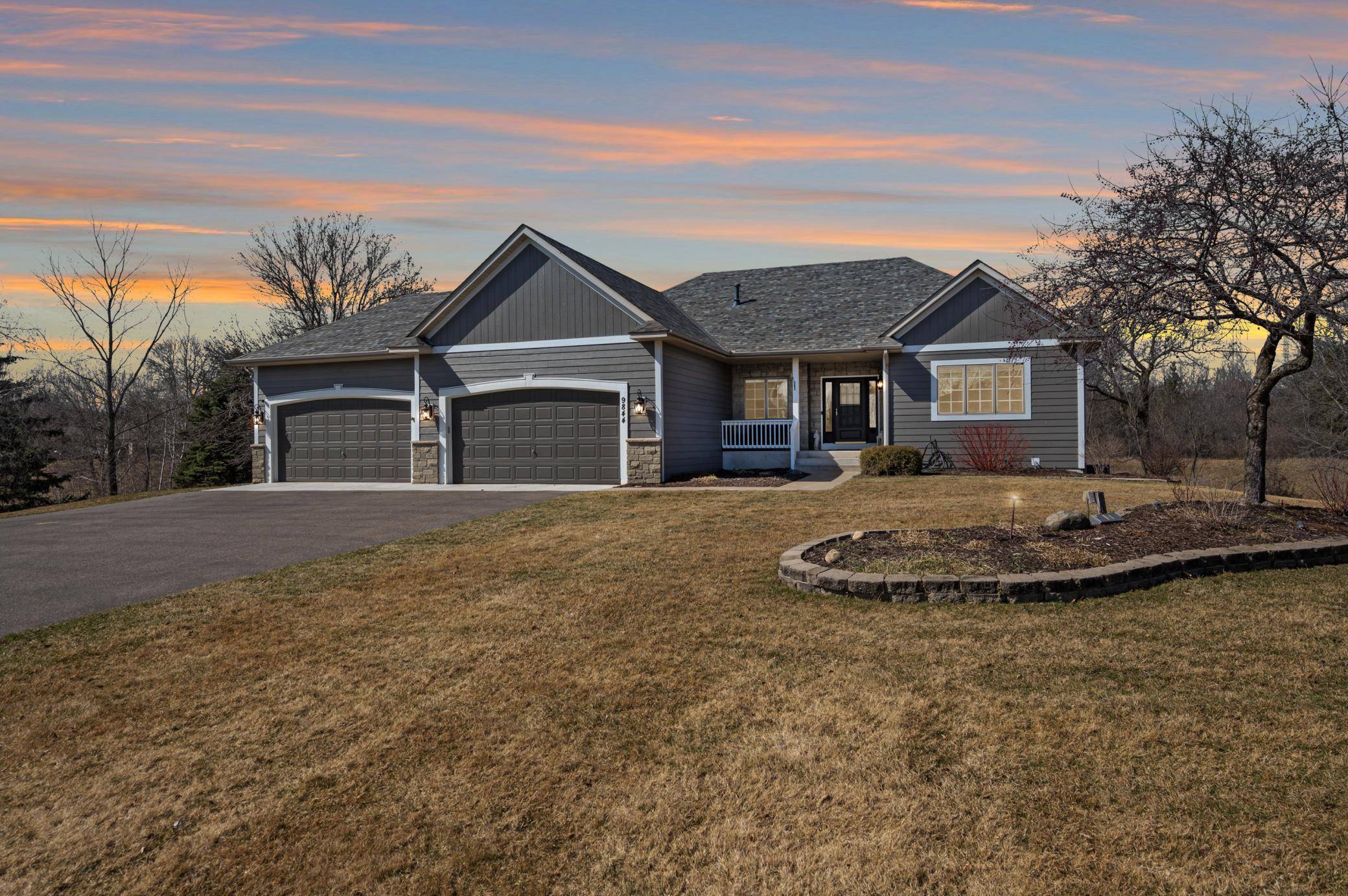 9844 57th ST N,  Lake Elmo,  MN 55042
