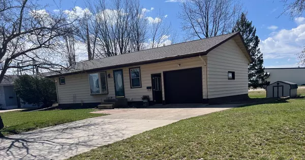 Glencoe, MN 55336,1123 Armstrong AVE N