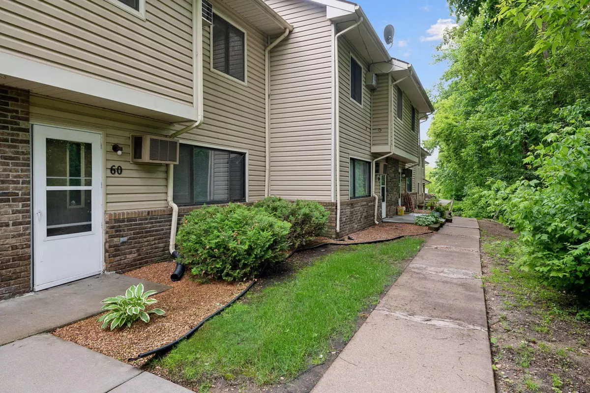 Waconia, MN 55387,60 E 13th ST