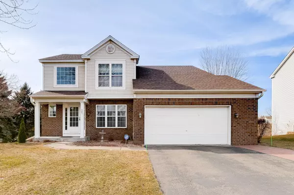 987 Lake Ridge DR, Woodbury, MN 55129