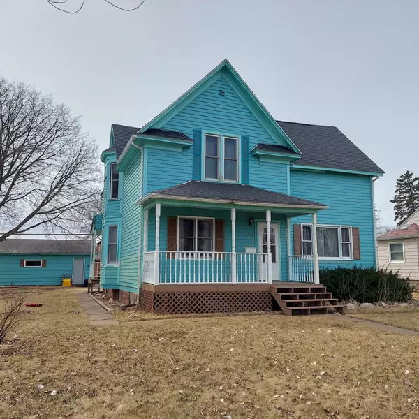 1916 E 6th ST, Superior, WI 54880