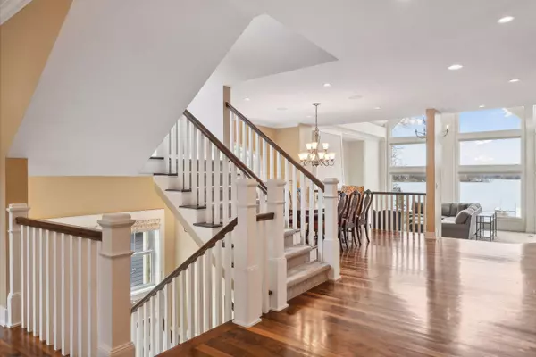 Chanhassen, MN 55317,675 Pleasant View RD