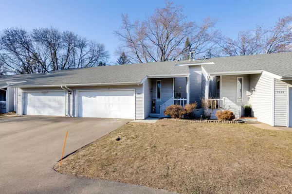 7826 Dunmore RD, Woodbury, MN 55125