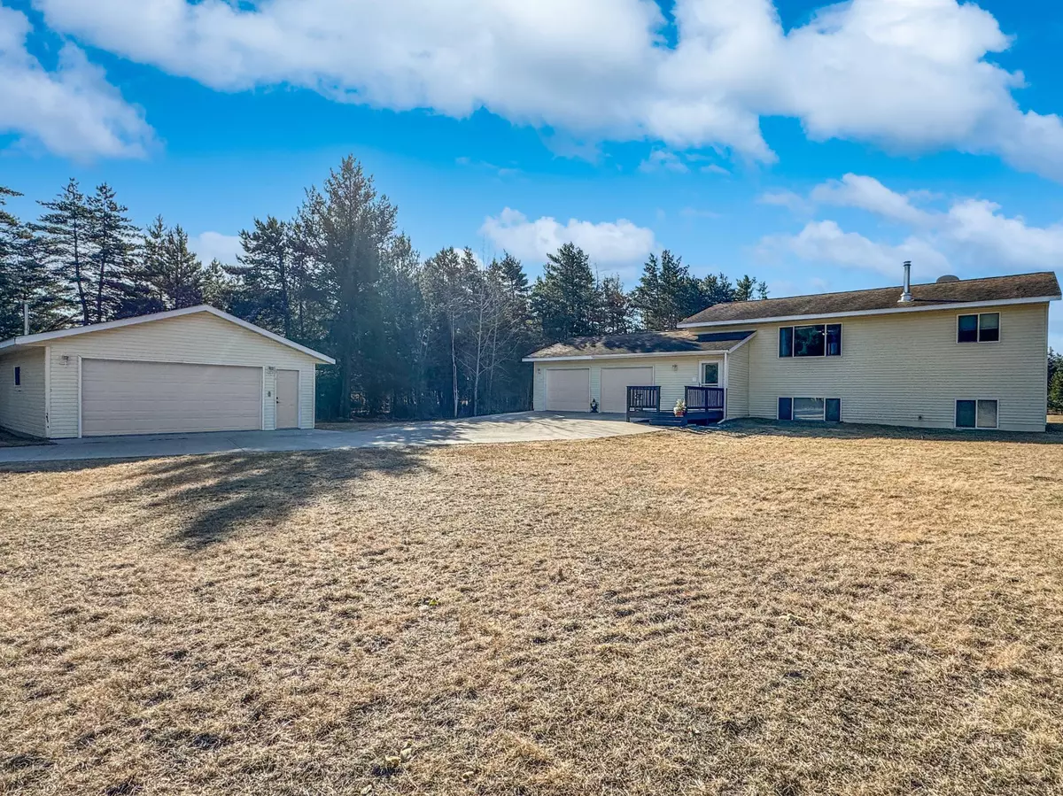 Bemidji, MN 56601,4718 Scotchpine CT NW