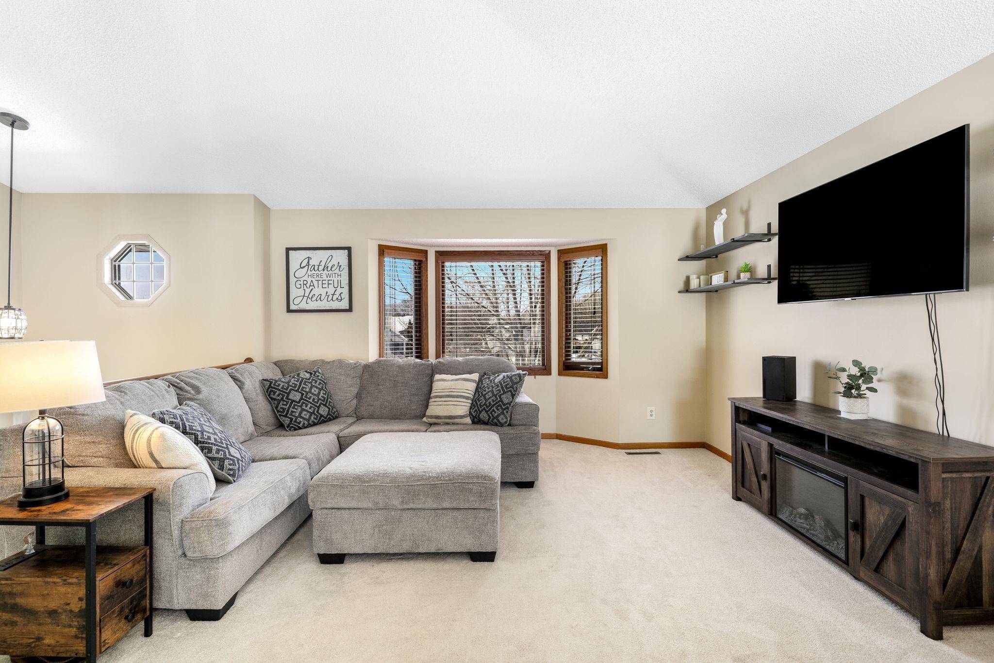 Oakdale, MN 55128,6915 Upper 28th ST N