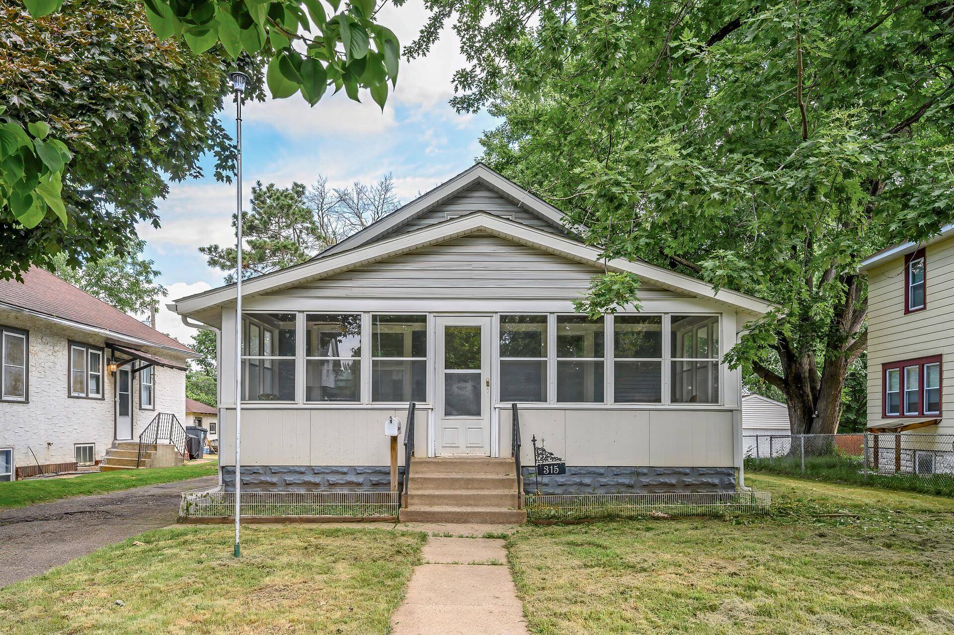 315 Page ST W, Saint Paul, MN 55107