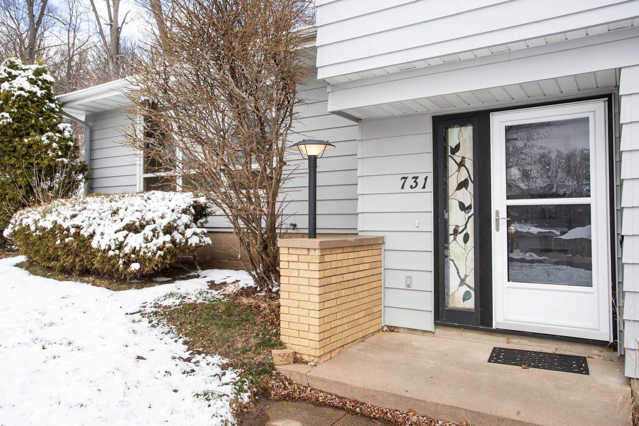 River Falls, WI 54022,731 Union ST