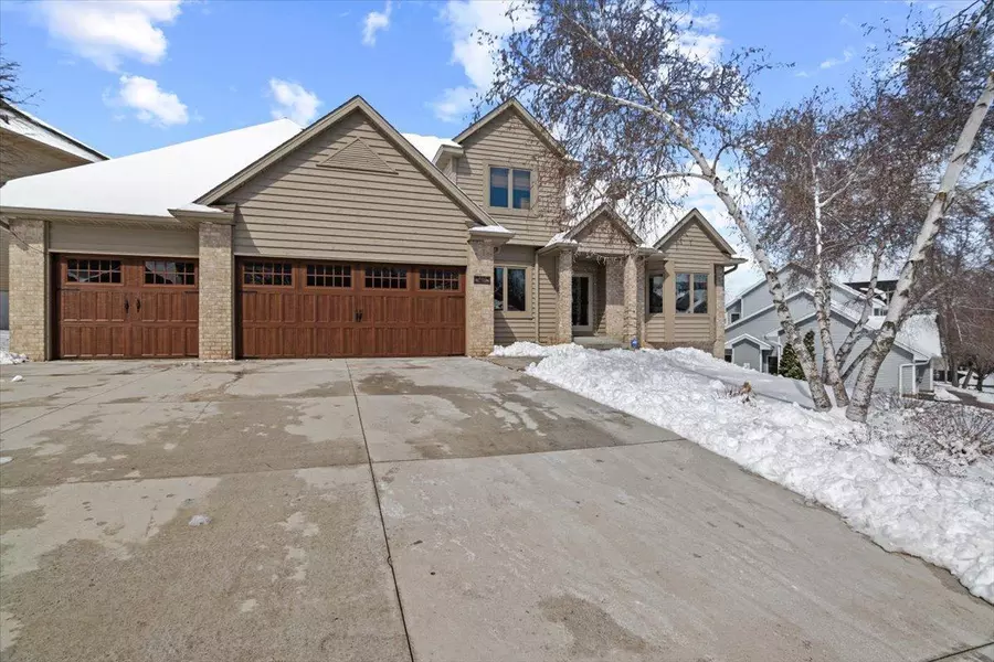 16117 Inverness WAY, Lakeville, MN 55044