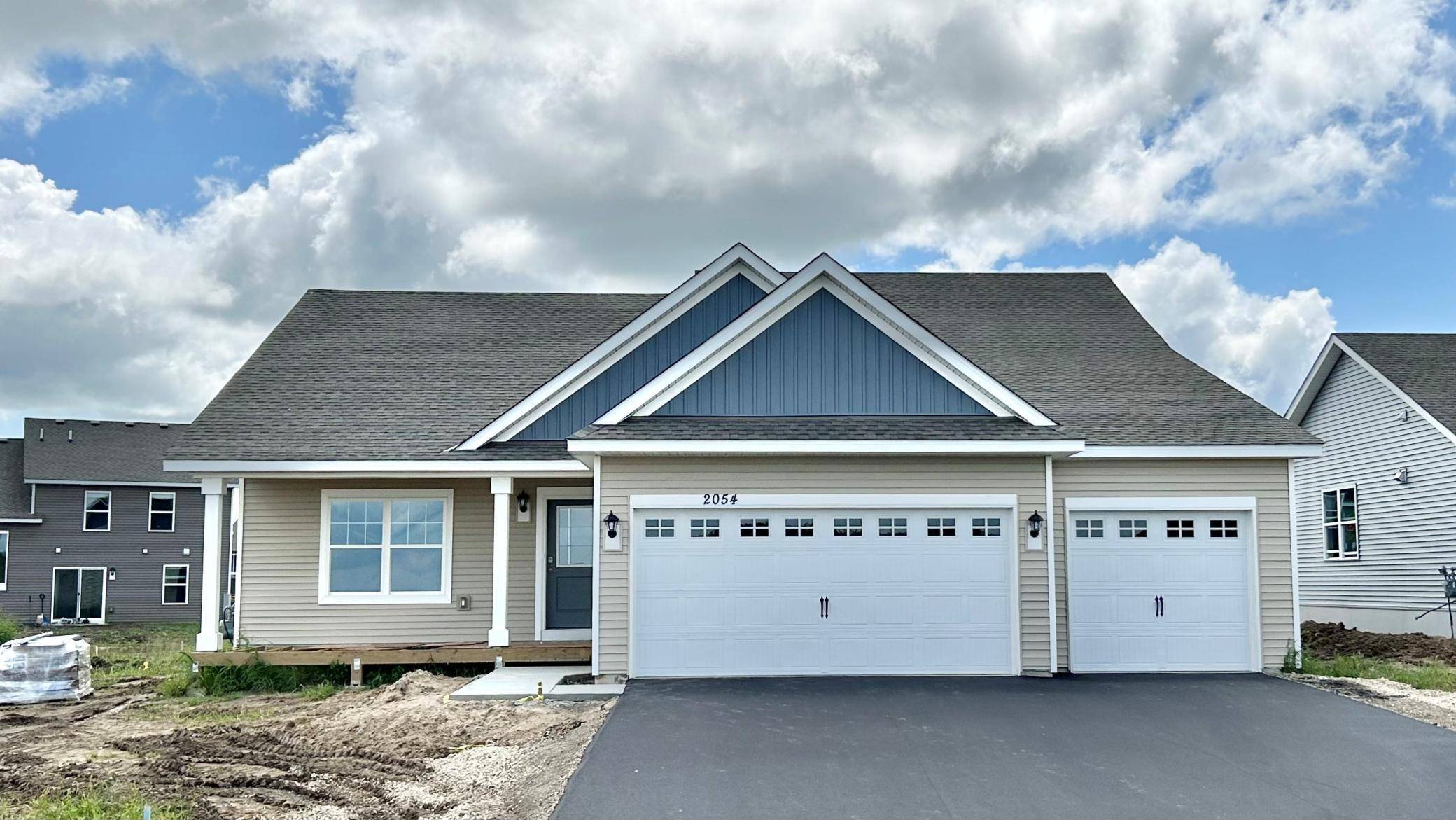 2054 Ardmore PL, Shakopee, MN 55379