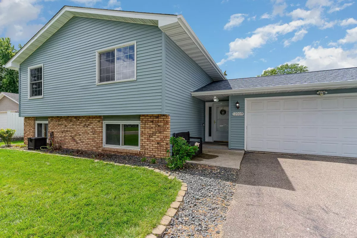 Champlin, MN 55316,12009 Nevada CT