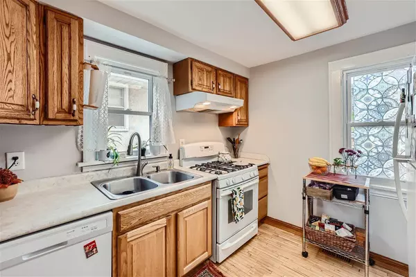 Columbia Heights, MN 55421,3853 Van Buren ST NE