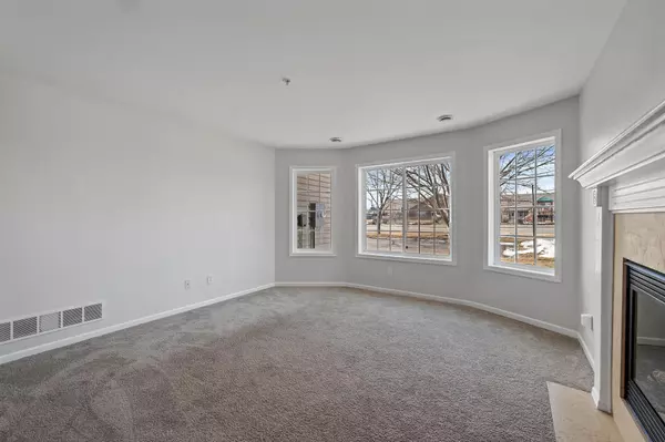 5662 100th LN N Brooklyn Park, MN 55443