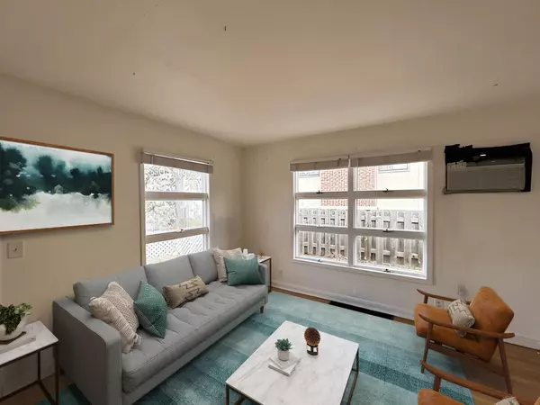 Minneapolis, MN 55405,2101 Grand AVE S