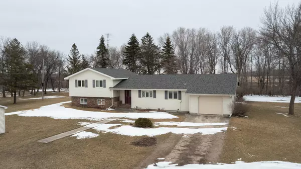 13533 County Highway 121,  Doran,  MN 56522