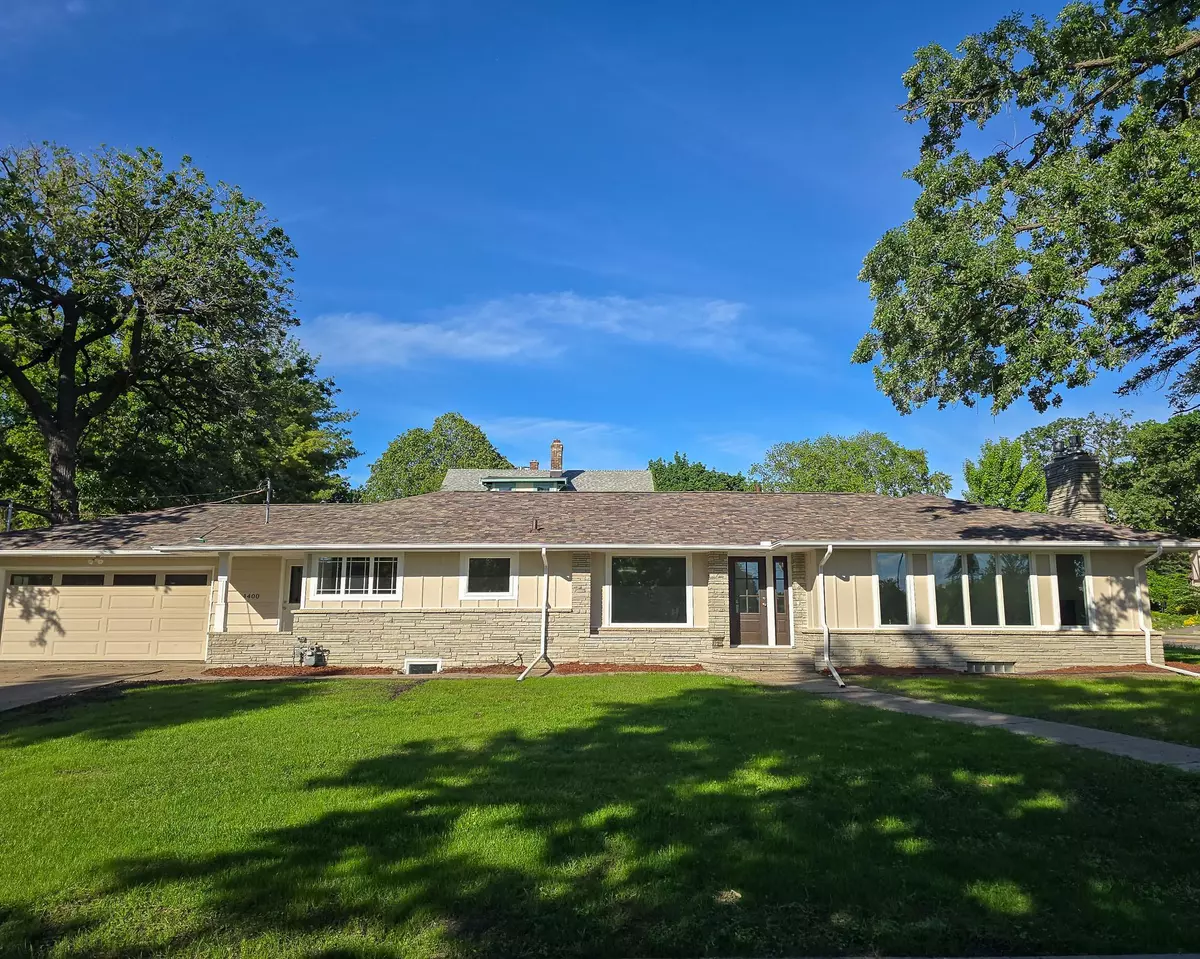 Robbinsdale, MN 55422,4400 Josephine LN