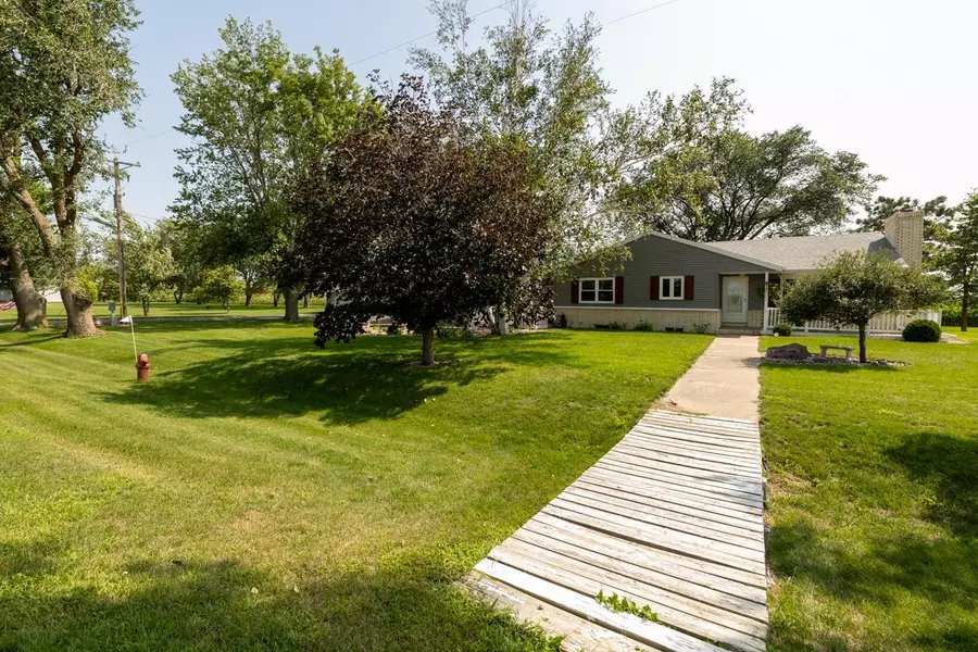 701 1st ST W, Jasper, MN 56144