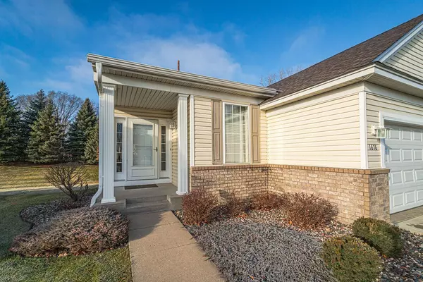 Eagan, MN 55122,1676 Oakbrooke CT