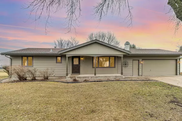 Le Sueur, MN 56058,133 Windsor DR