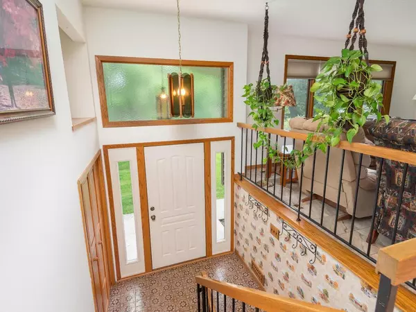 Eden Prairie, MN 55344,8741 Black Maple DR