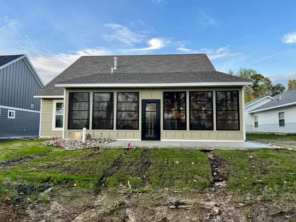 Pequot Lakes, MN 56472,5717 Little Walnut LN