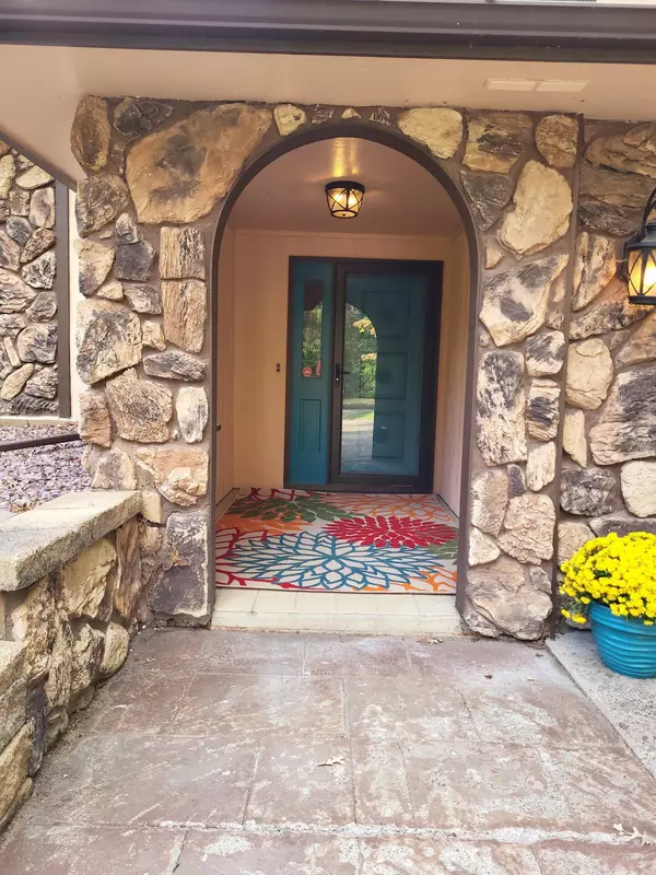 19116 Martin ST NW, Oak Grove, MN 55011