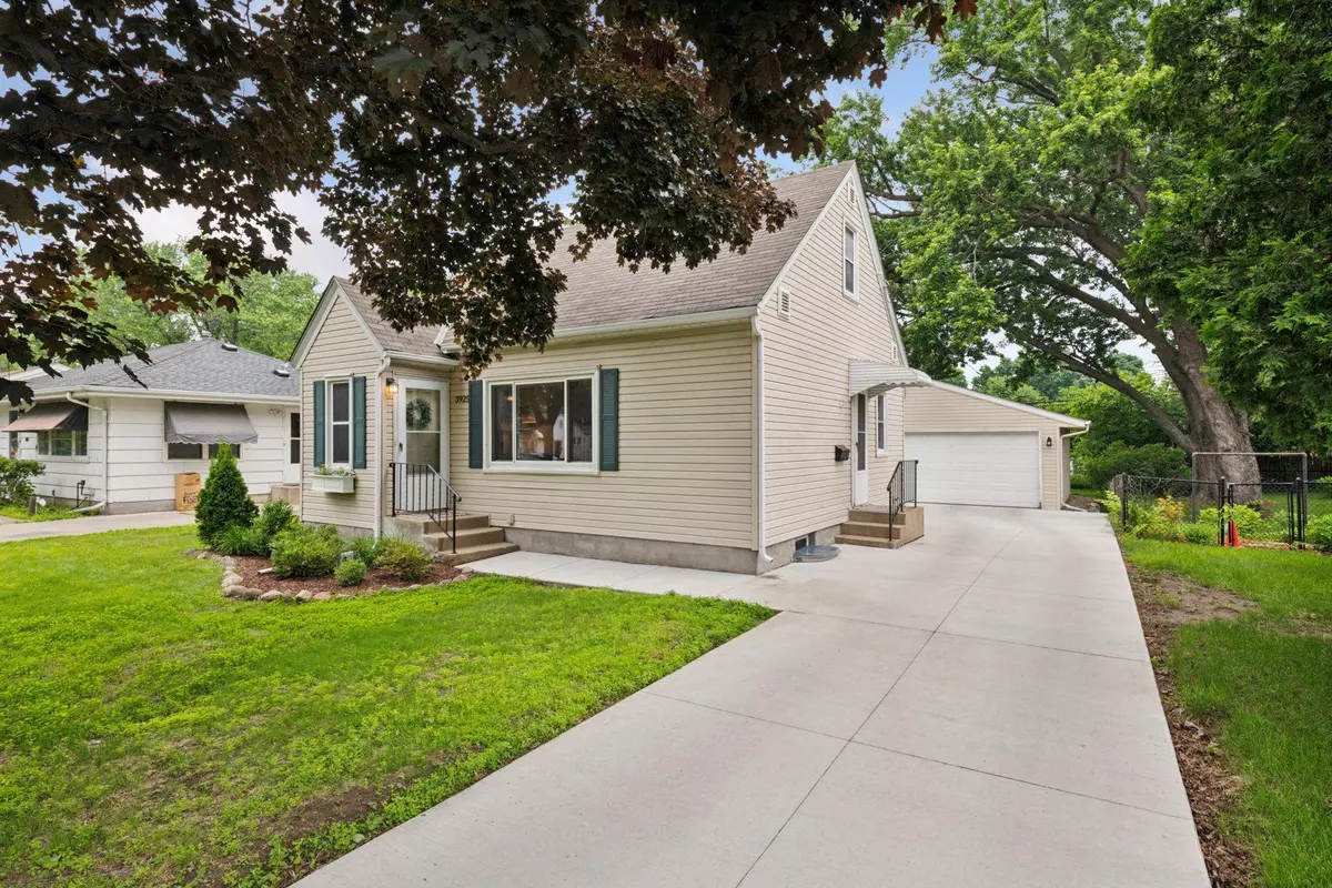 Saint Louis Park, MN 55416,3925 Alabama AVE S