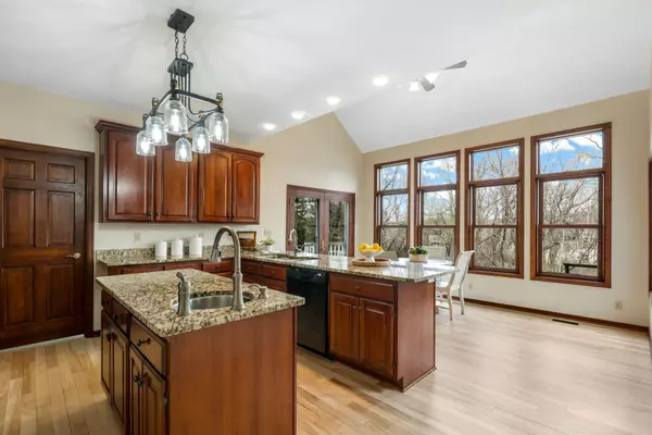 Prior Lake, MN 55372,18600 Pheasant Ridge RD