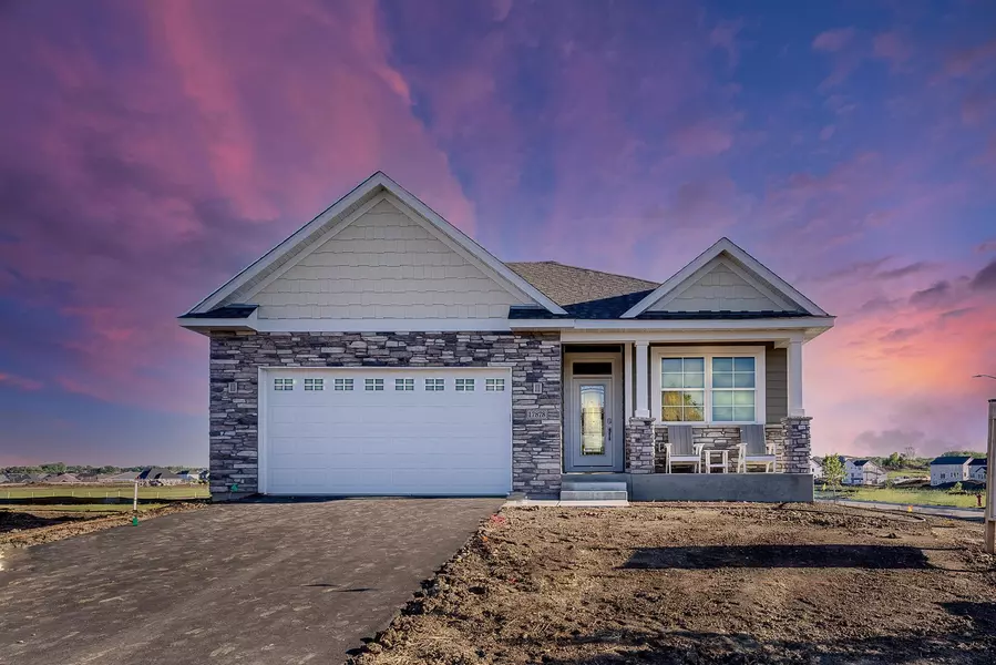 17949 Granite CT, Lakeville, MN 55044