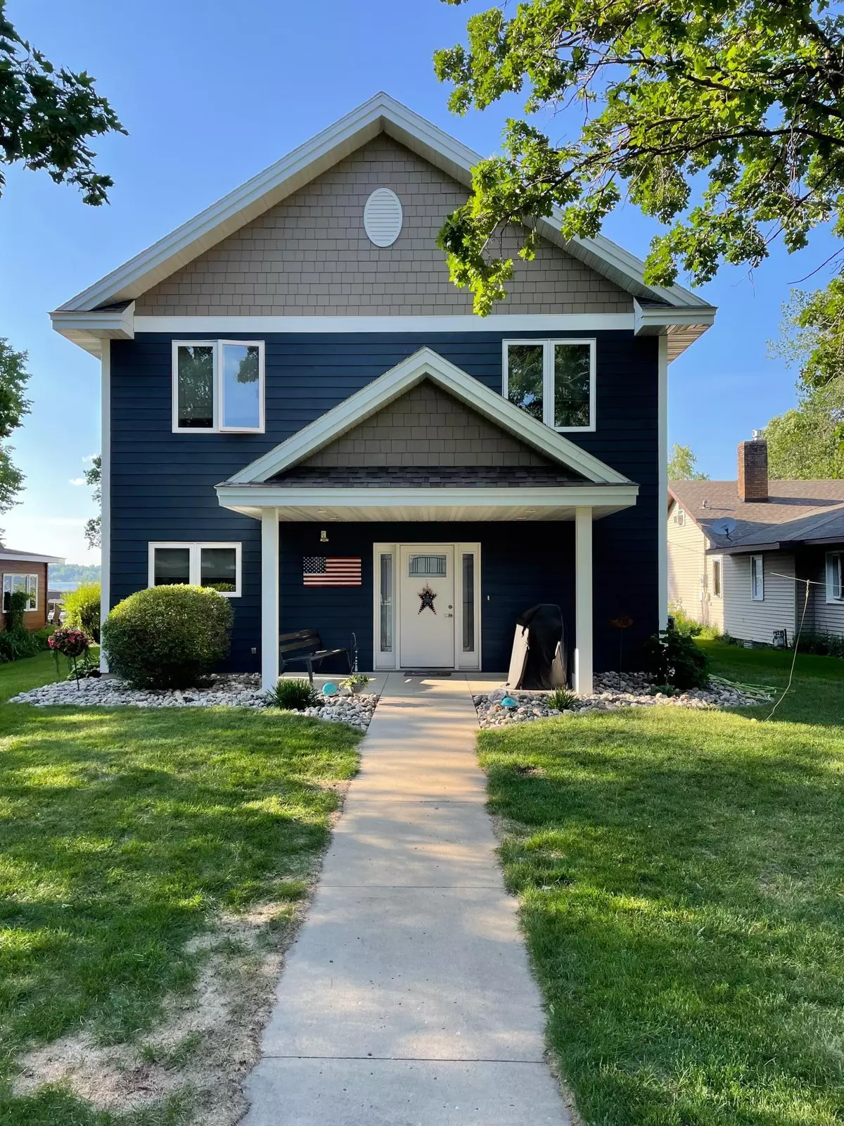 Detroit Lakes, MN 56501,1712 Long Bridge RD