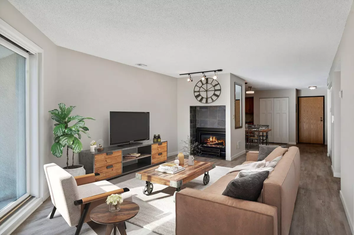 Minneapolis, MN 55404,232 W Franklin AVE ##106