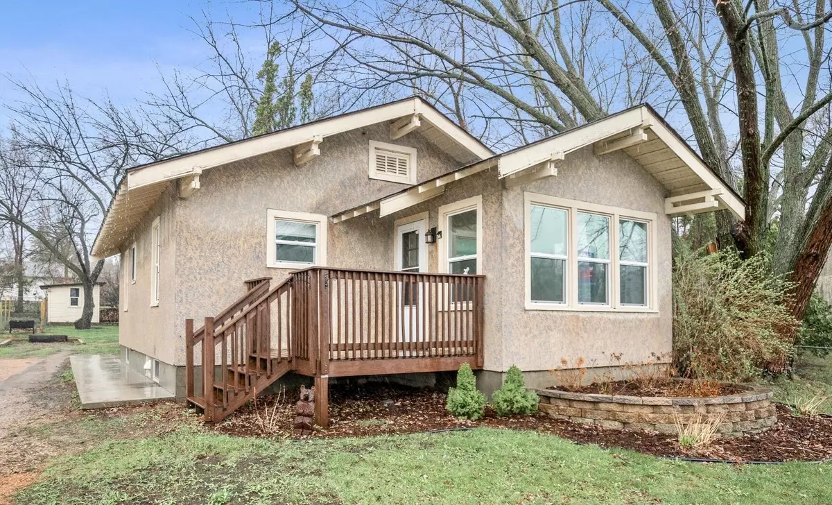 Howard Lake, MN 55349,1016 6th ST