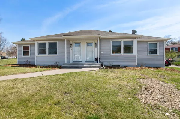 1698 Ford Pkwy, Saint Paul, MN 55116