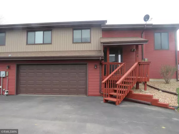 2104 9th ST E, Glencoe, MN 55336