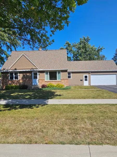 615 9th ST SW, Pipestone, MN 56164